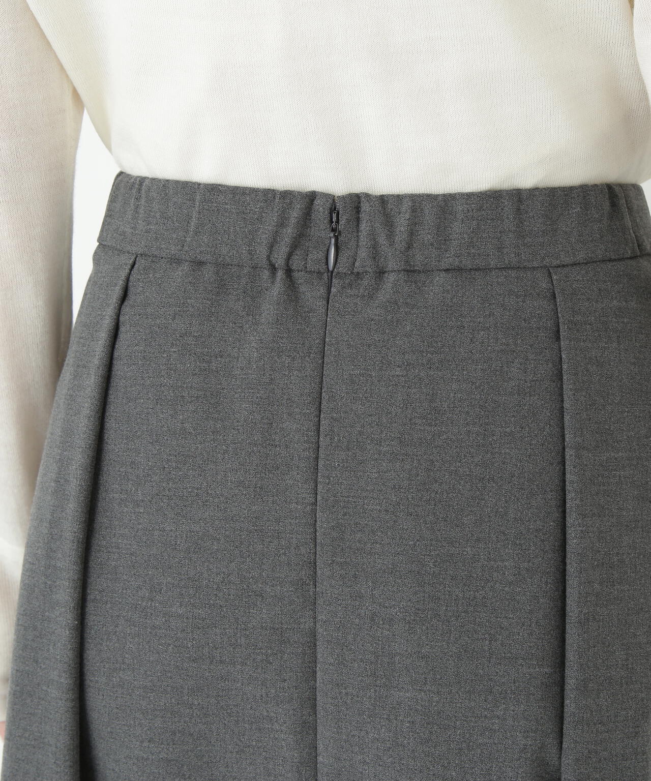 ランダムタックフレアースカート