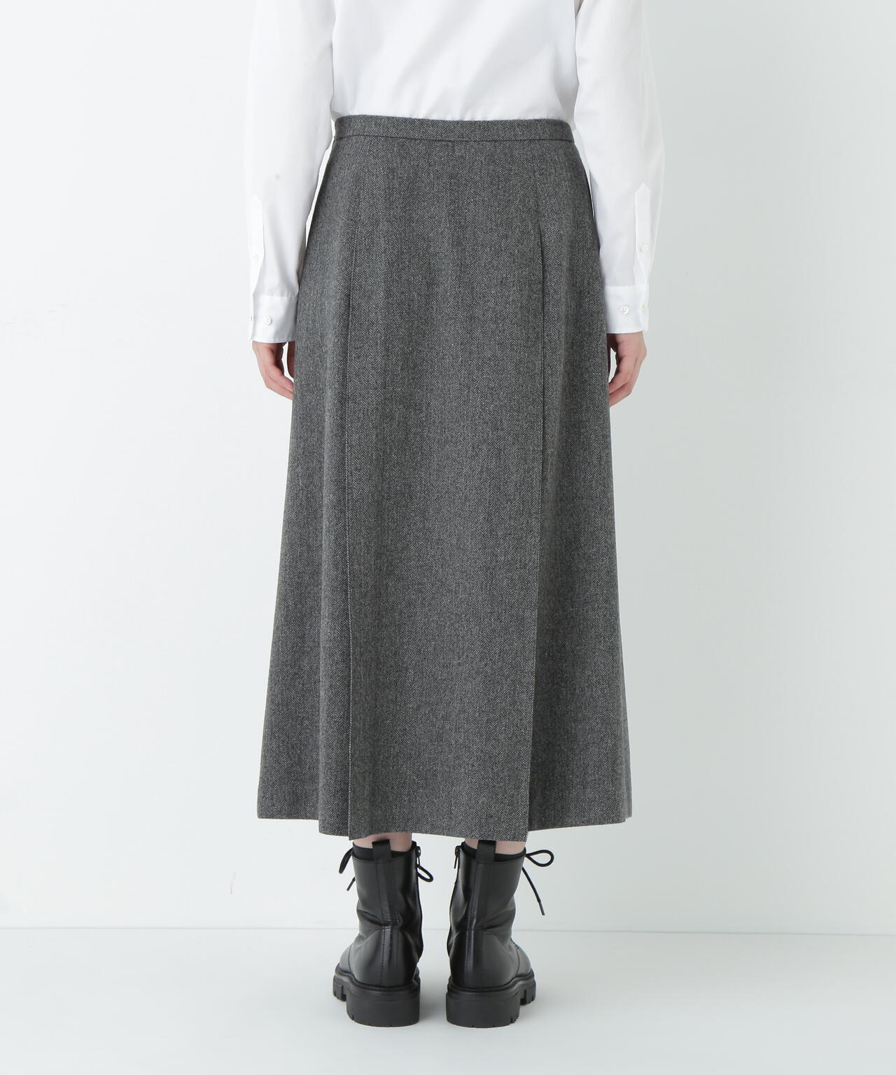 ヘリンボーンツィードタックスカート