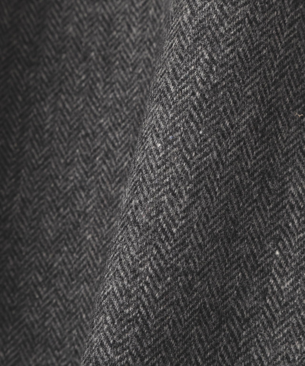 ヘリンボーンツィードタックスカート