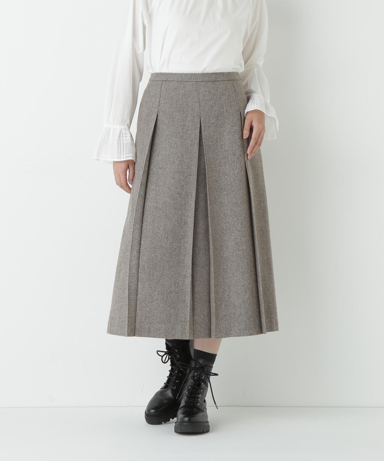ヘリンボーンツィードタックスカート