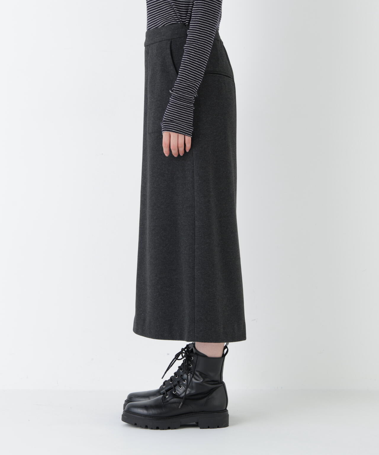 ニードルパンチスカート