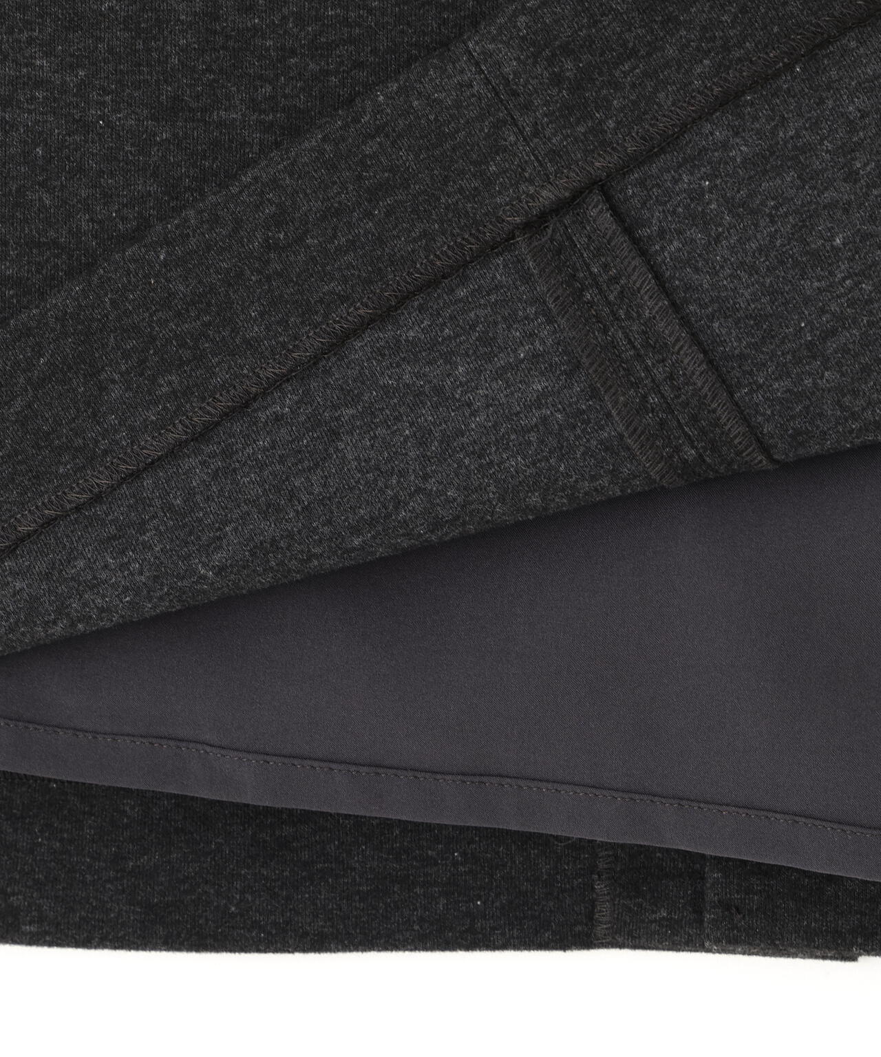 ニードルパンチスカート