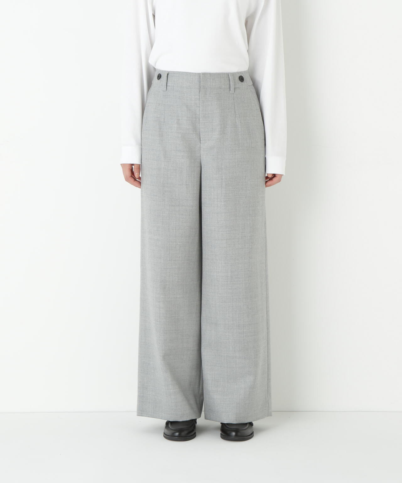 ライトフラノウォッシャブルセミワイドパンツ