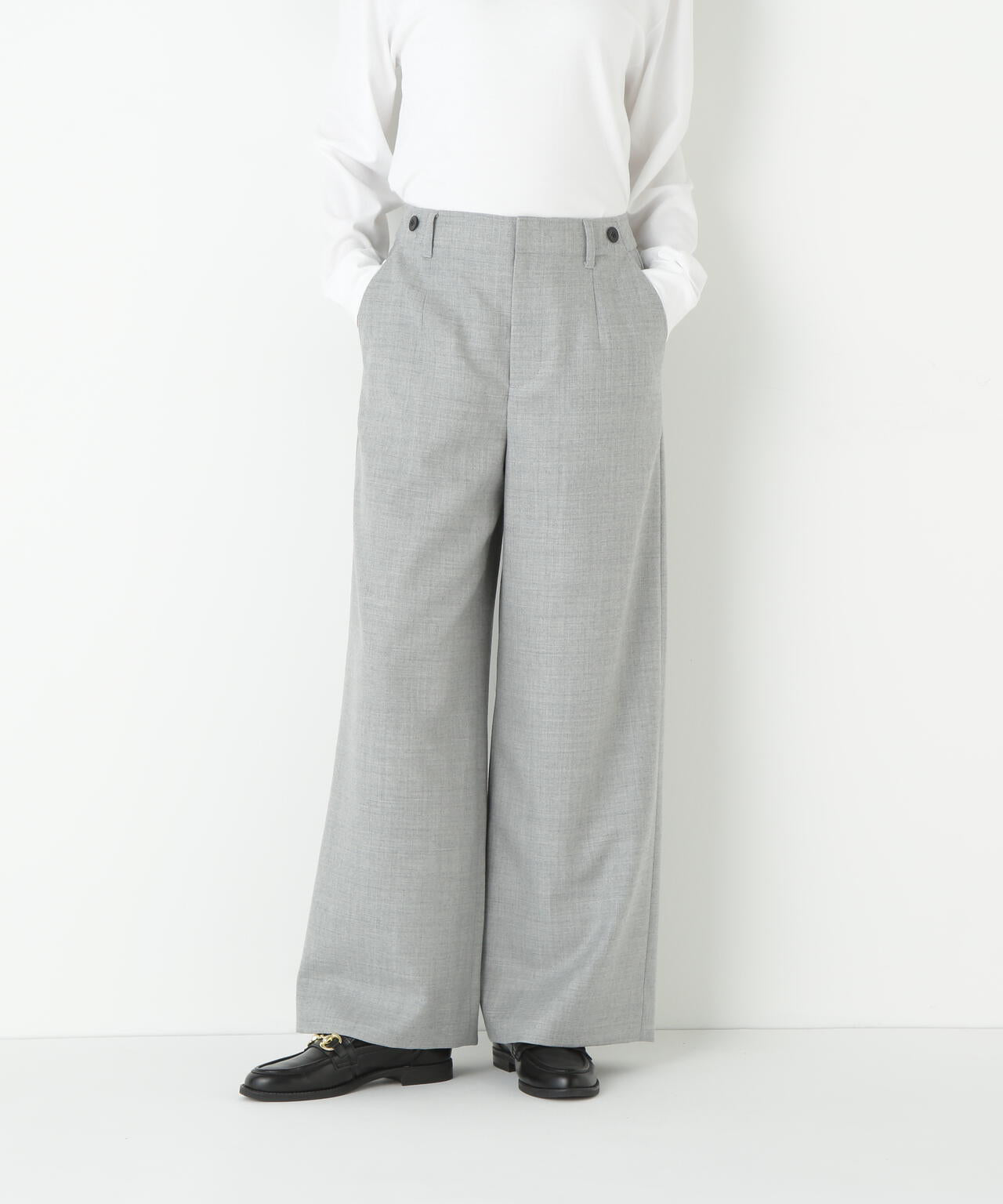 ライトフラノウォッシャブルセミワイドパンツ