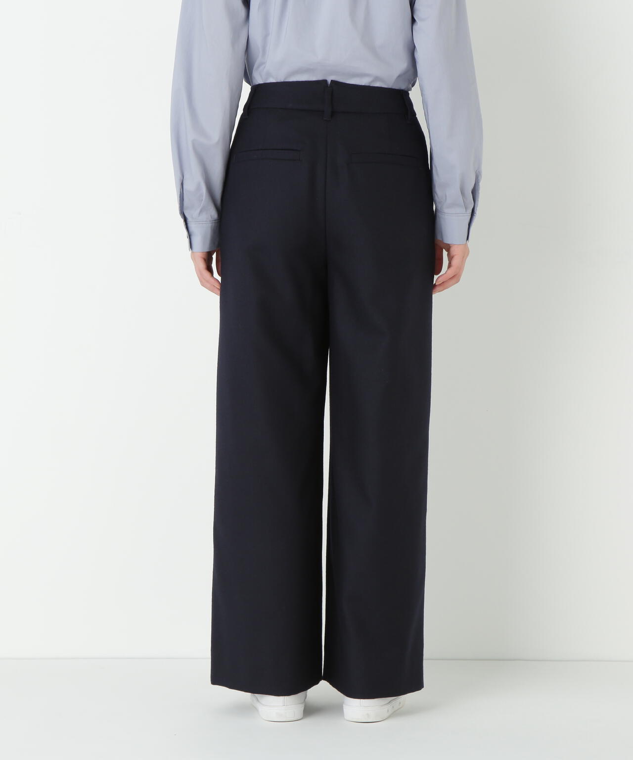 ライトフラノウォッシャブルセミワイドパンツ