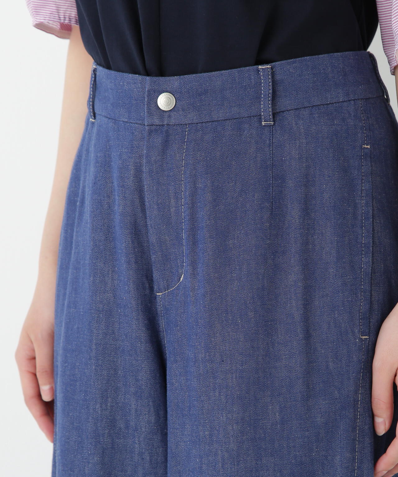 eb307ed8-b55f-56e5-888a-7ea16d1a2d9e_Image