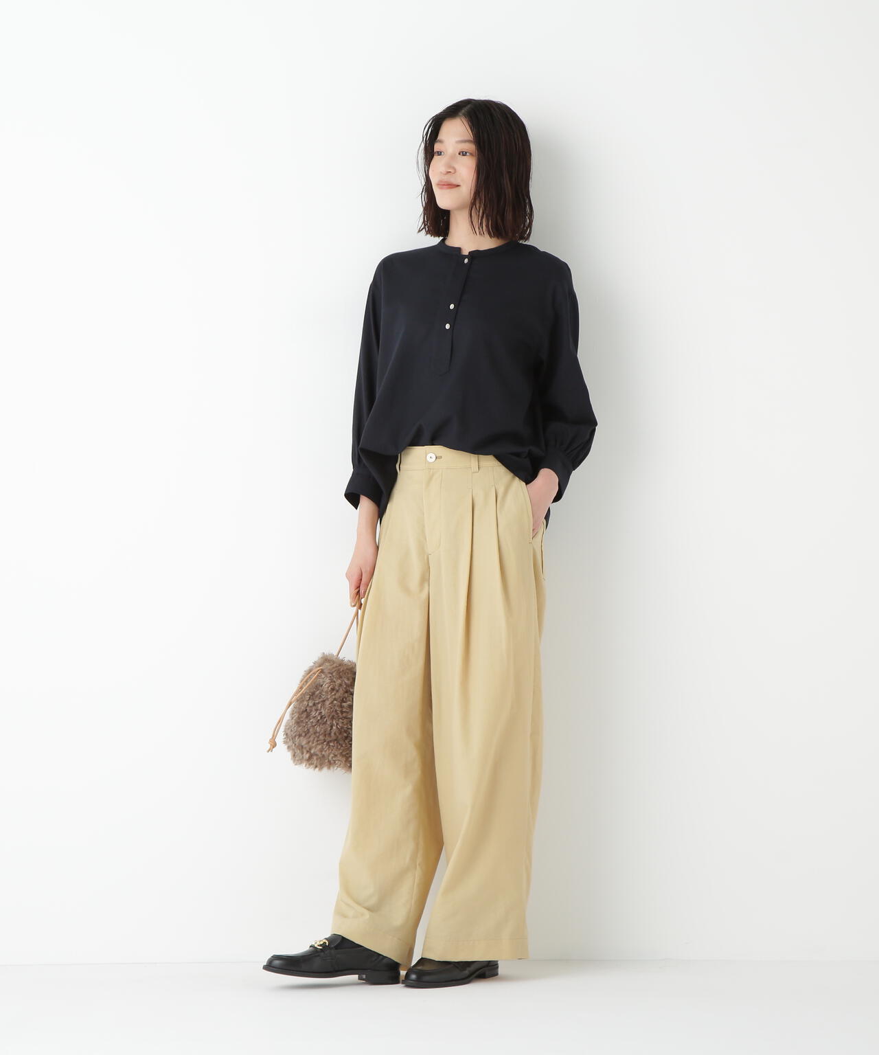 綿ナイロンタッサータックワイドパンツ