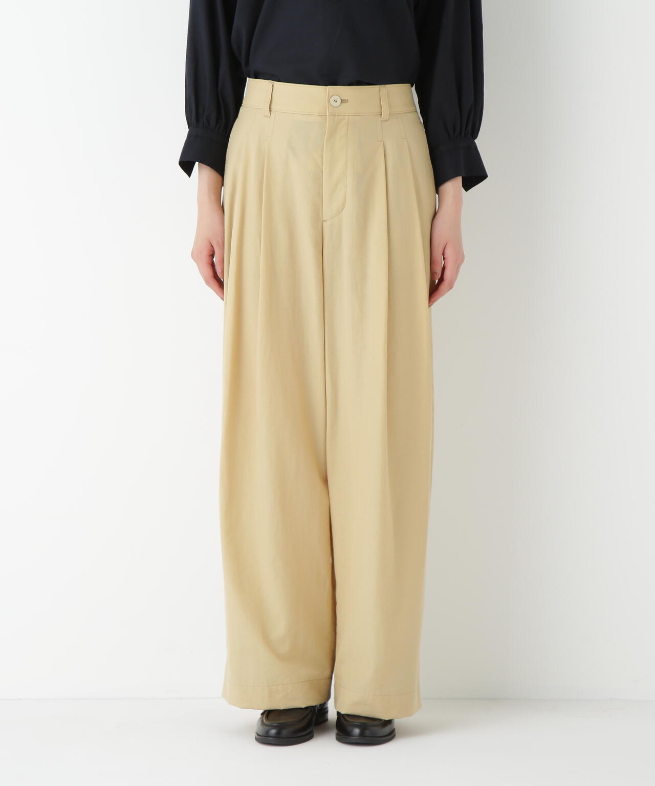 綿ナイロンタッサータックワイドパンツ