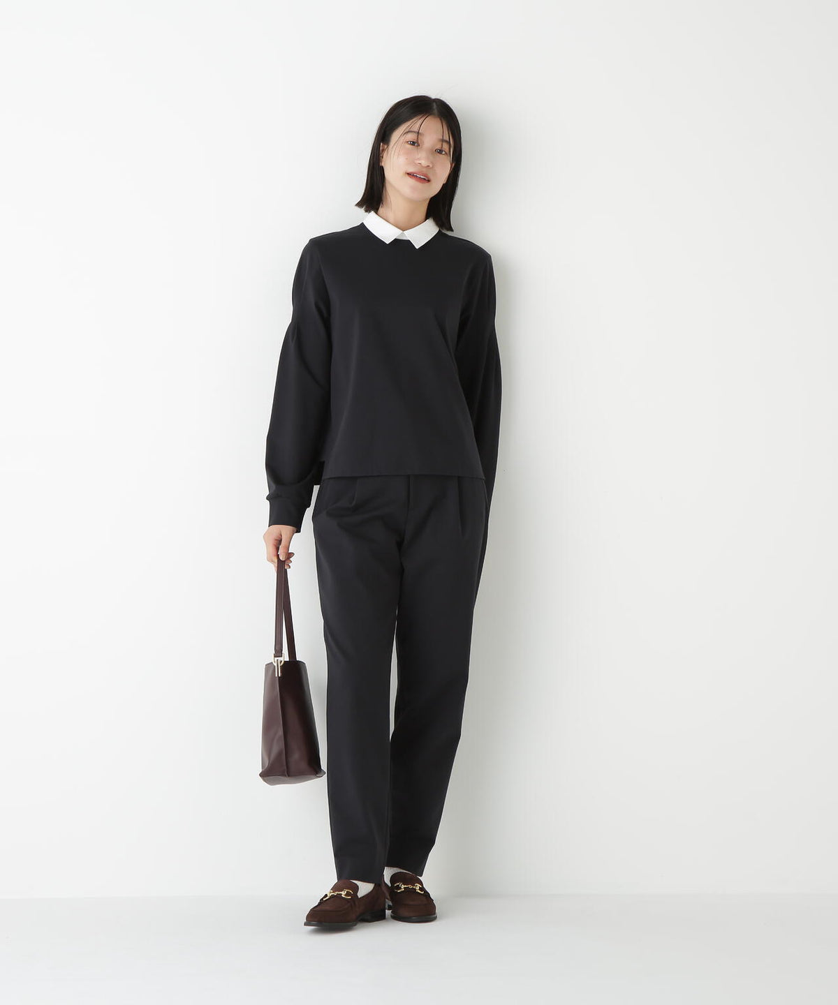 ストレッチポンチワンタックテーパードパンツ