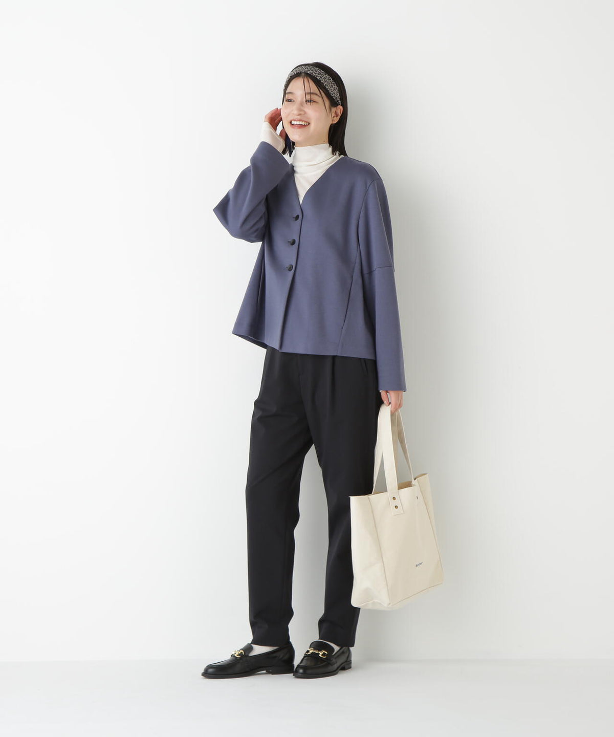 ストレッチポンチワンタックテーパードパンツ