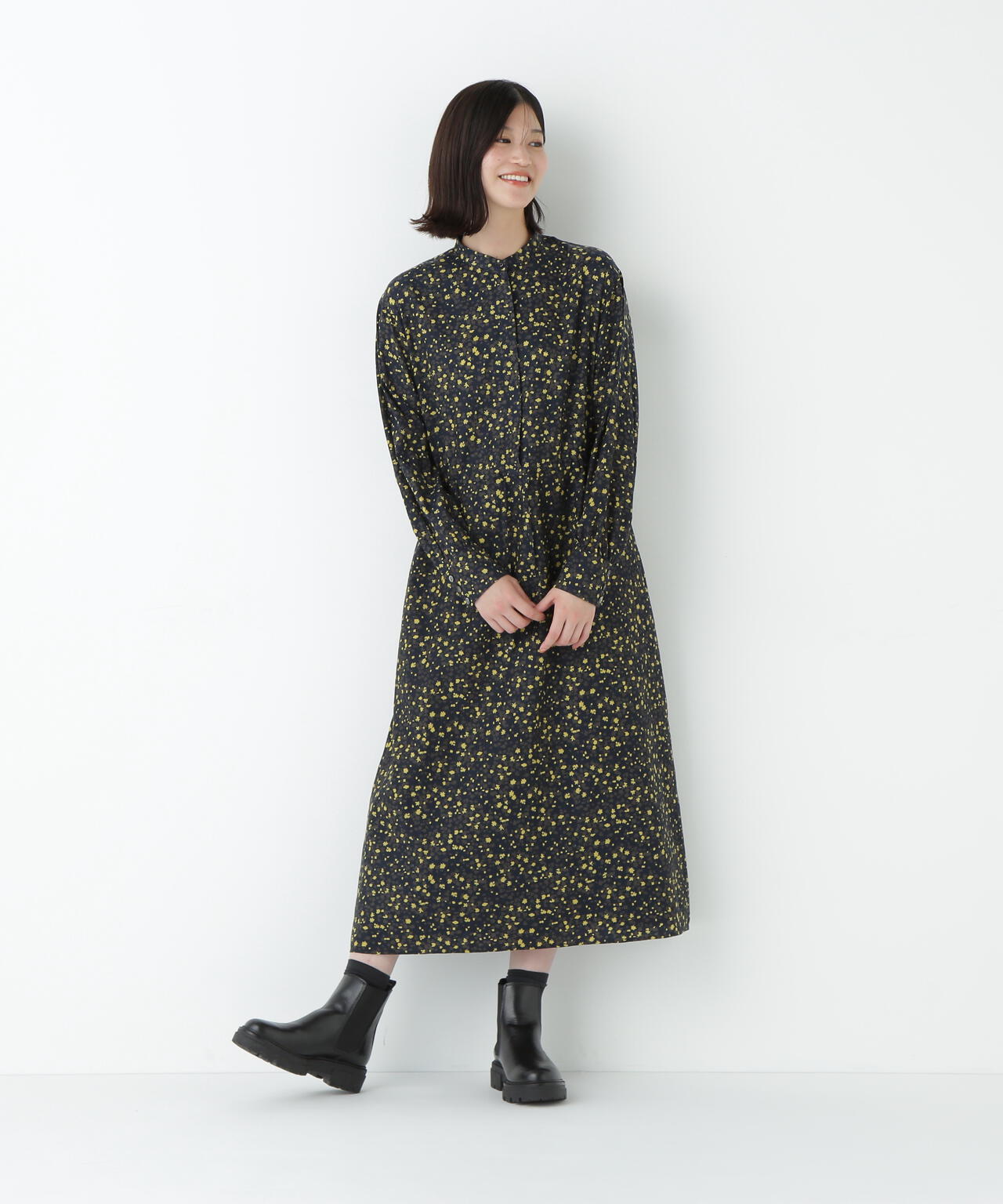 プチフラワープリントブラウジングバンドカラーワンピース