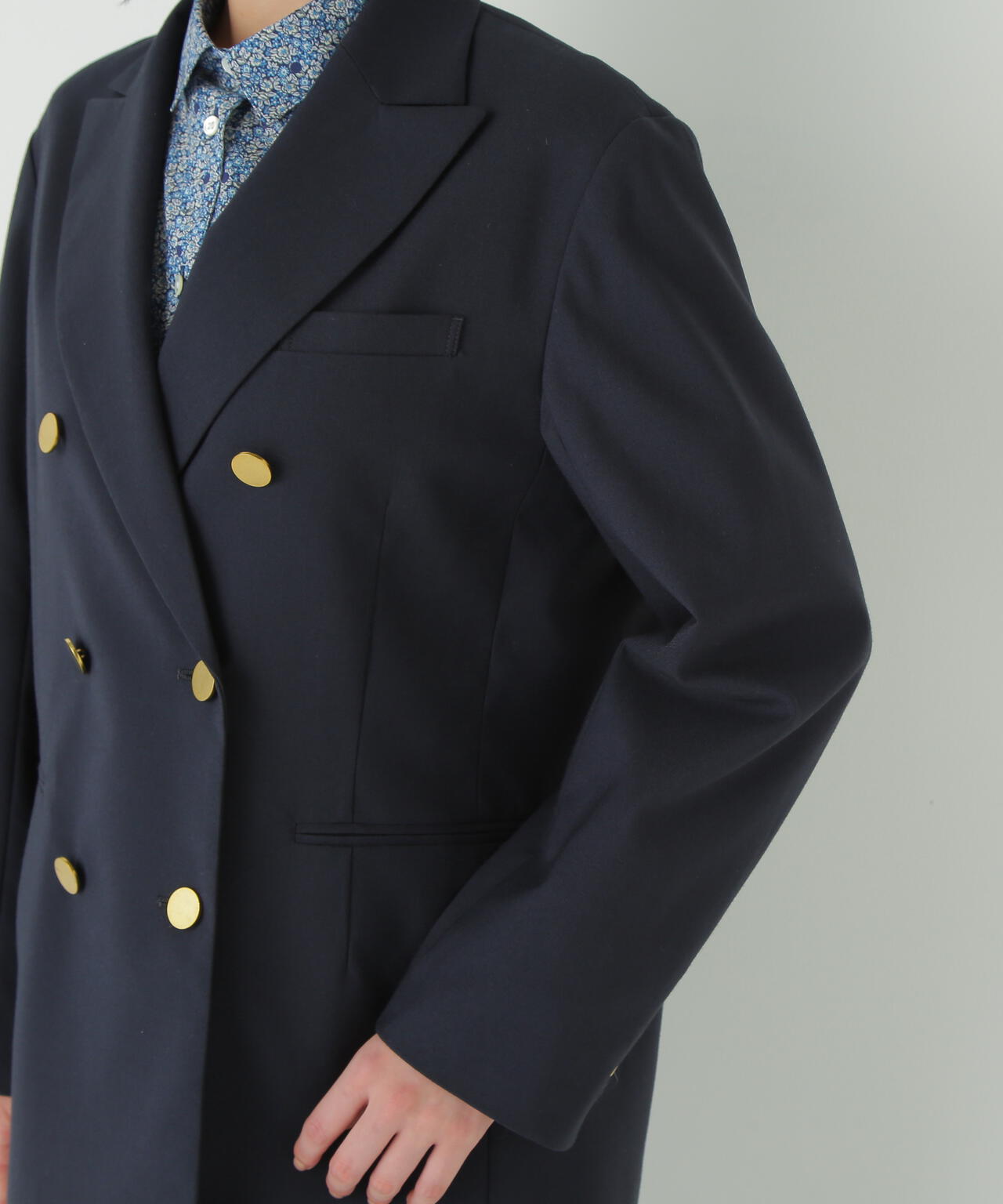 強撚シャークスキンピークドラペルジャケット