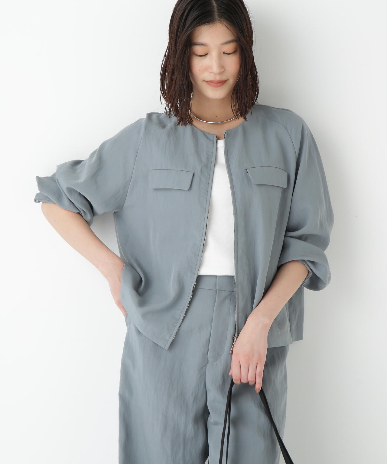 クルーネックショートブルゾン