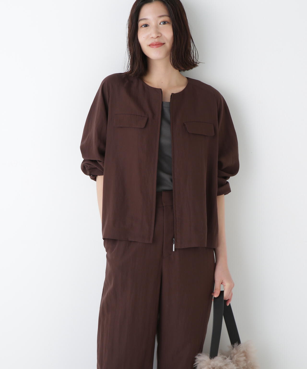 クルーネックショートブルゾン