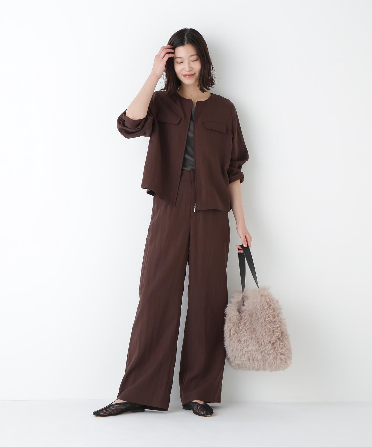 クルーネックショートブルゾン