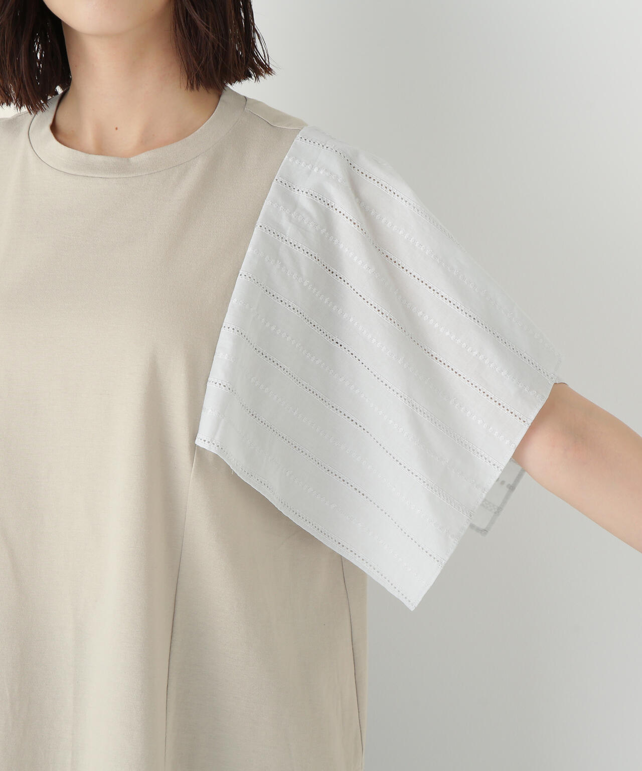 コットンローンレースドッキングプルオーバー