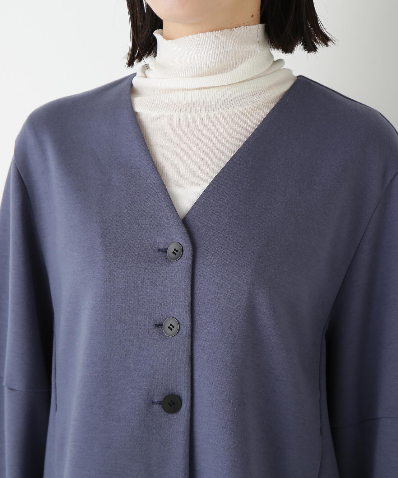 ダンボールVネックカーディガン