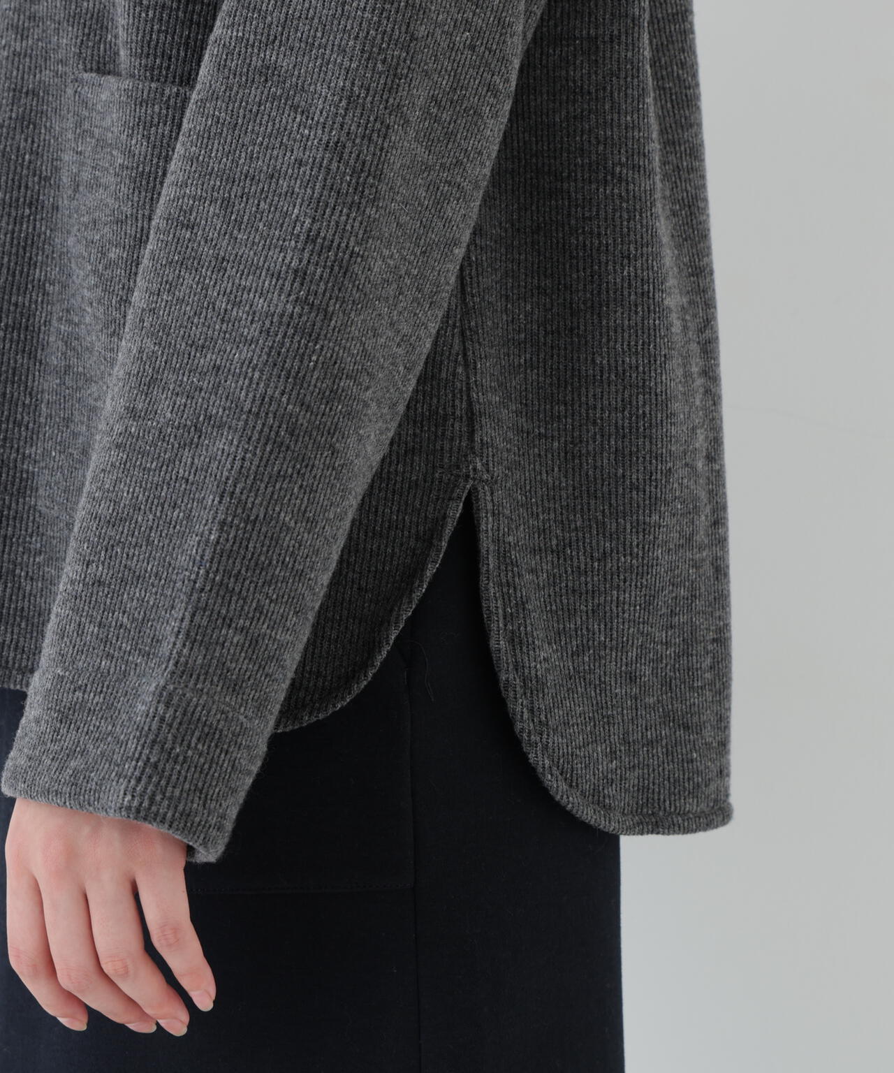 クォーターゲージVネックカーディガン