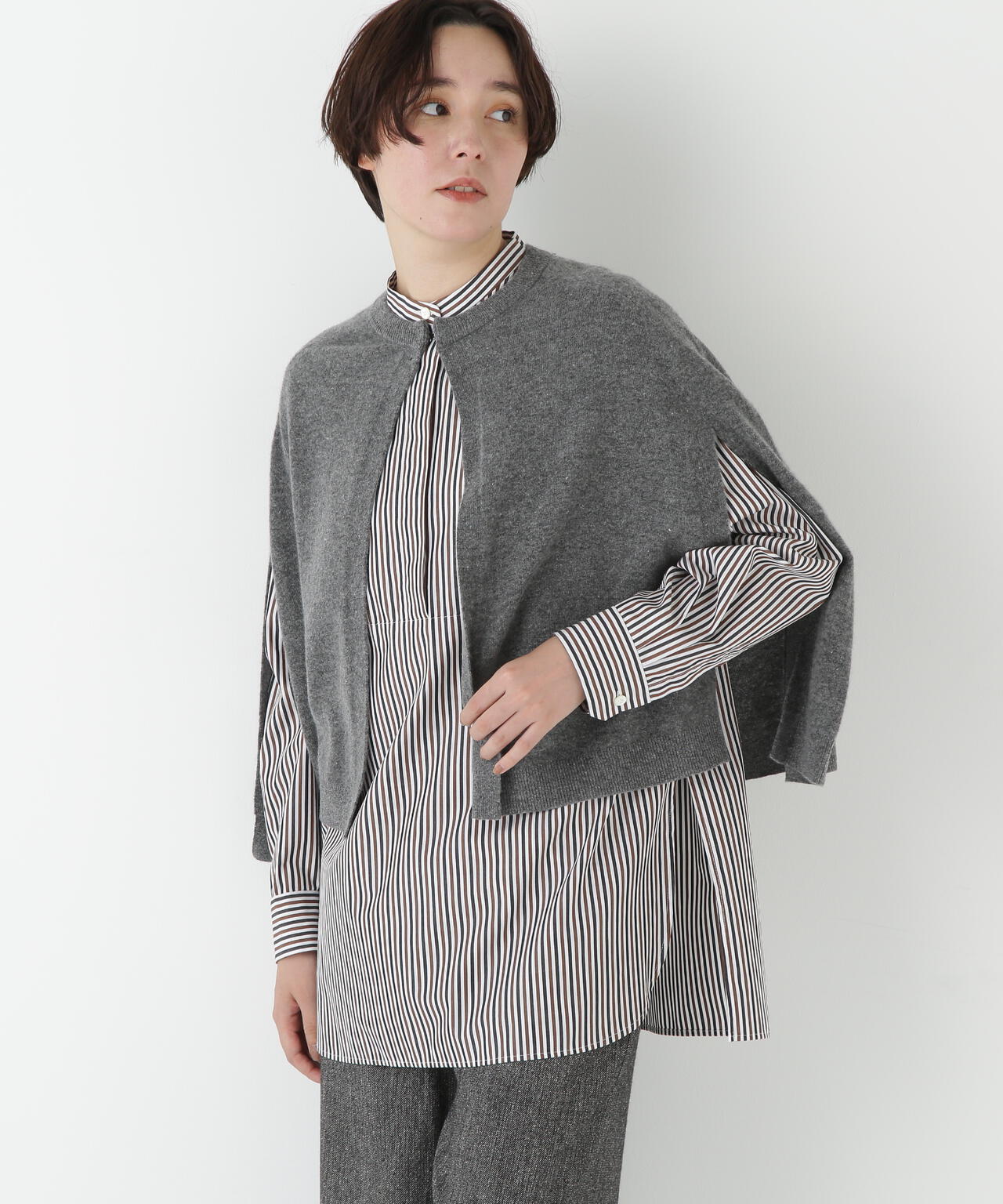 ハイゲージウールケープニット