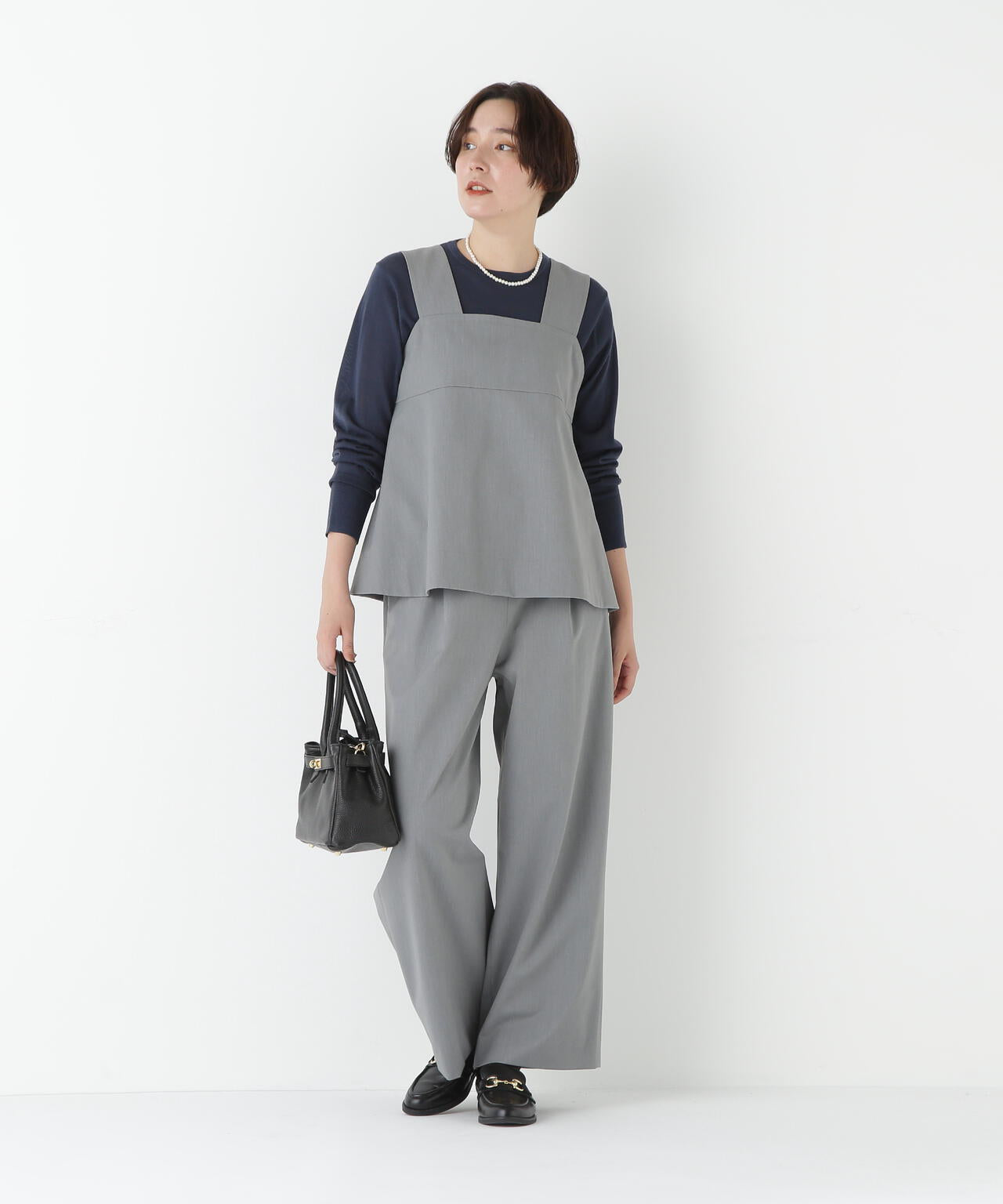 クリアウールクルーネックニット