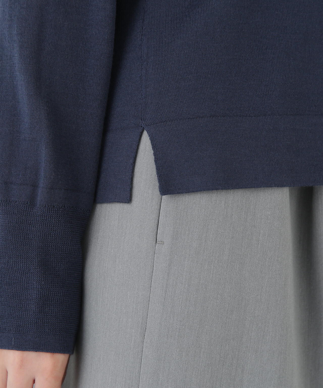 クリアウールクルーネックニット