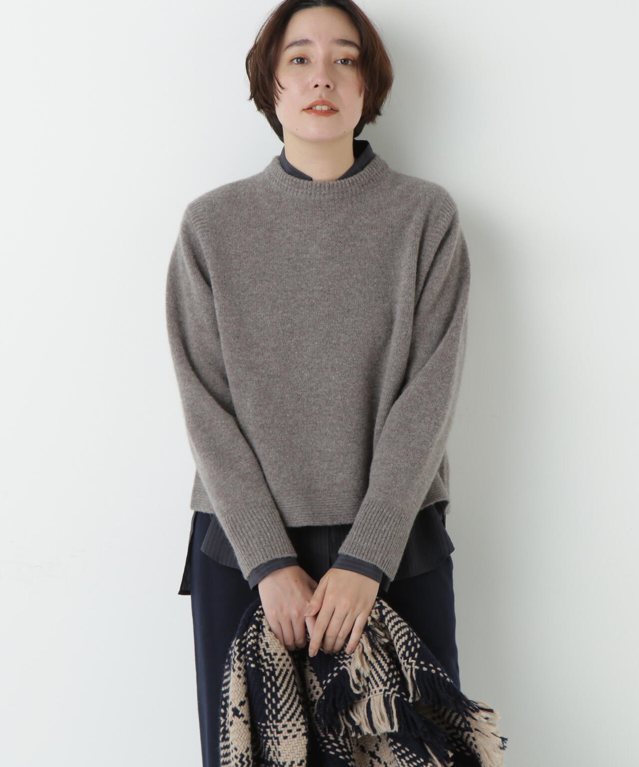 ミドルゲージエアリーニット