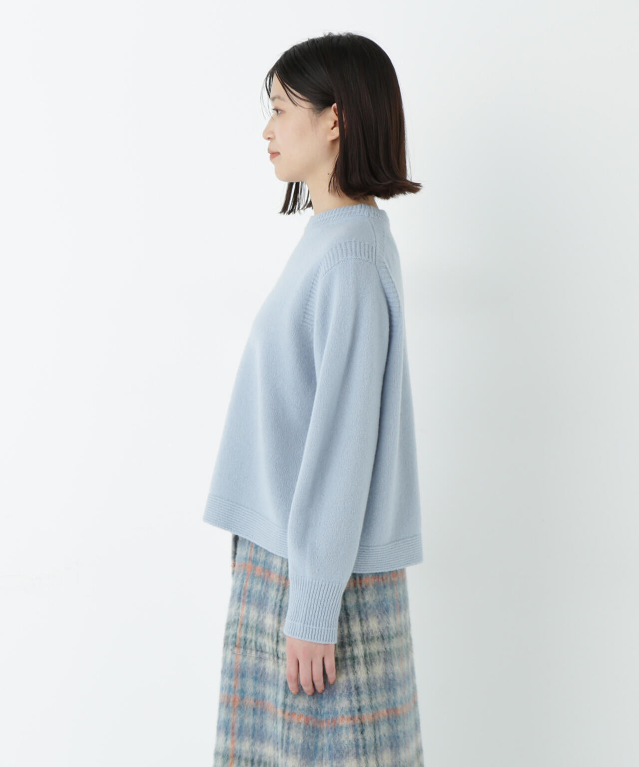 ミドルゲージエアリーニット