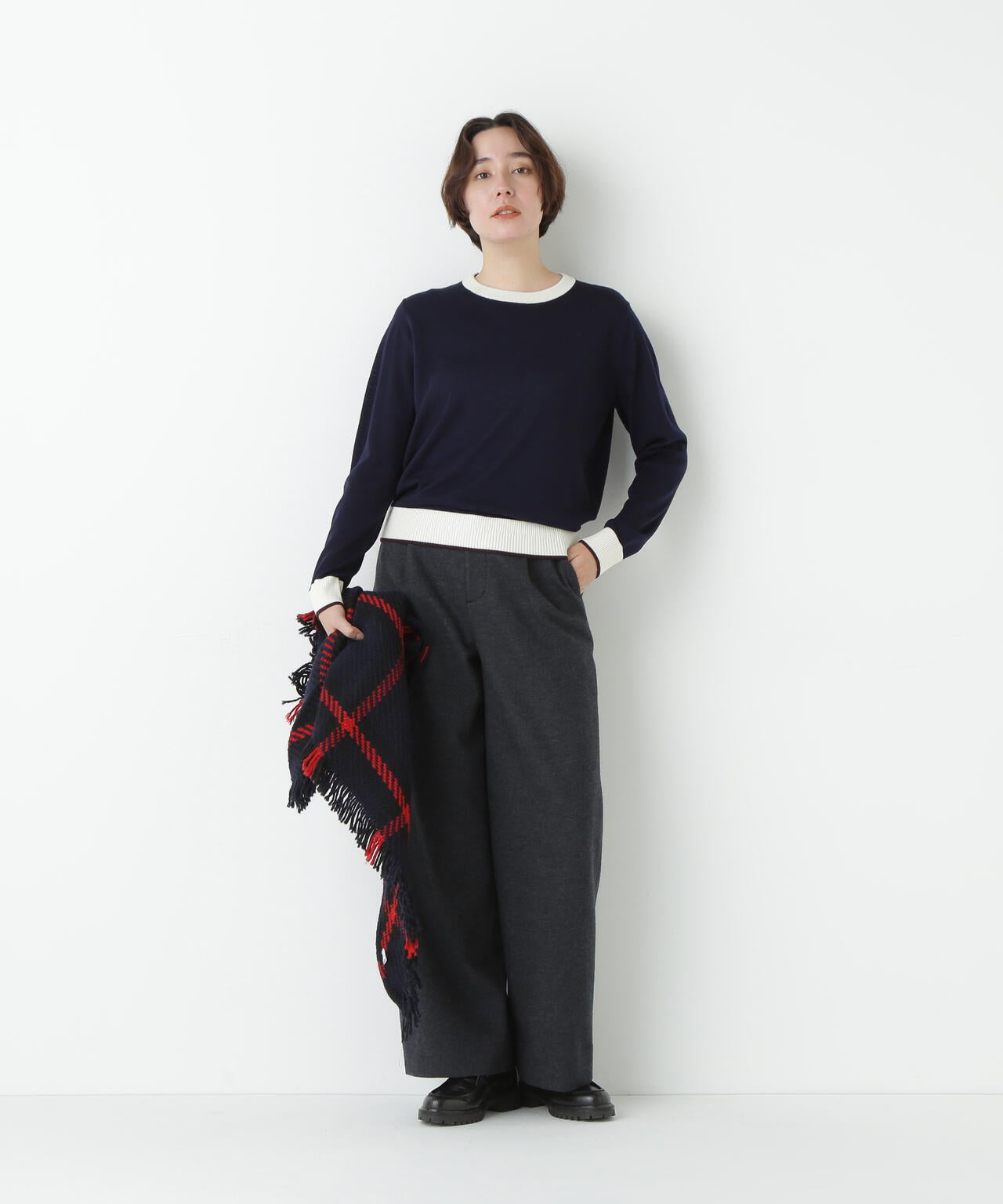 梳毛ライン入りニットプルオーバー