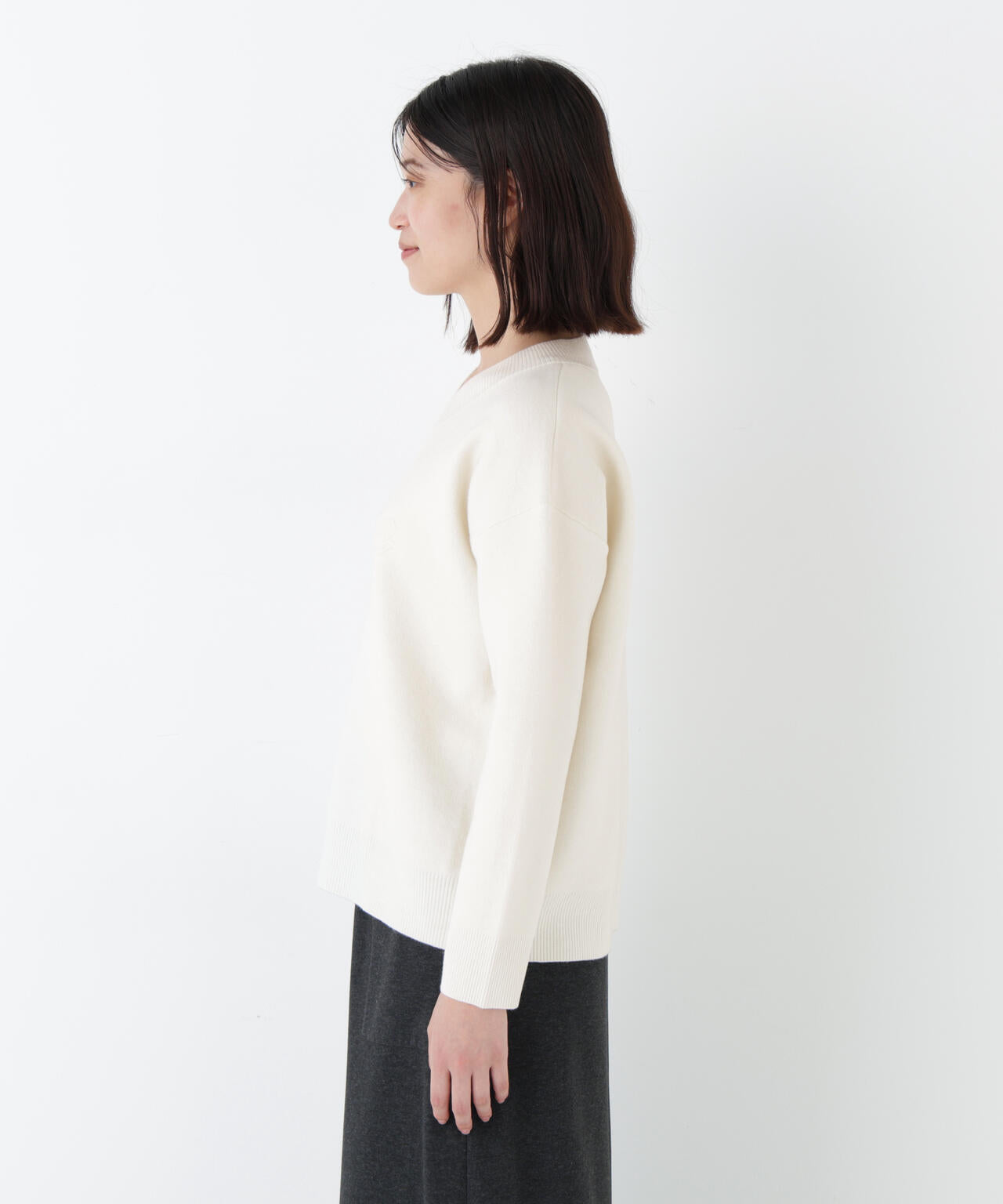 レタードジャガードVネックニット