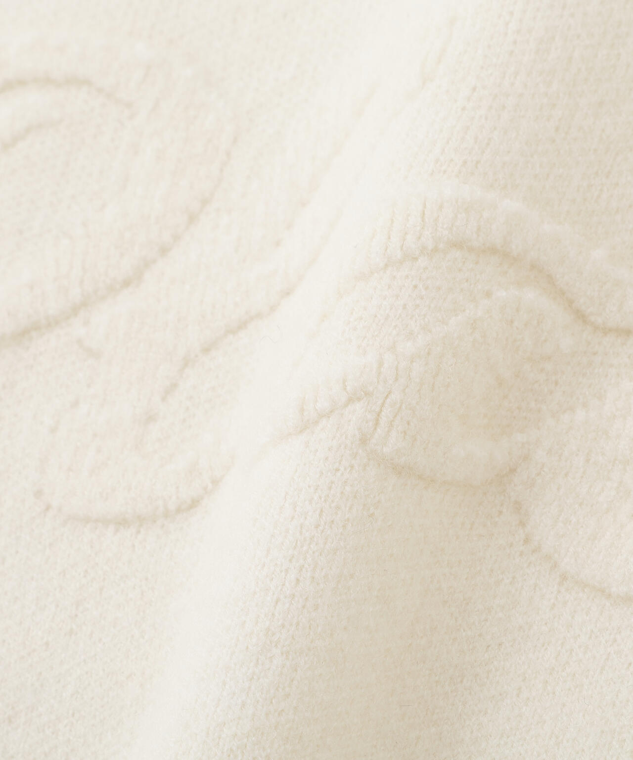 レタードジャガードVネックニット