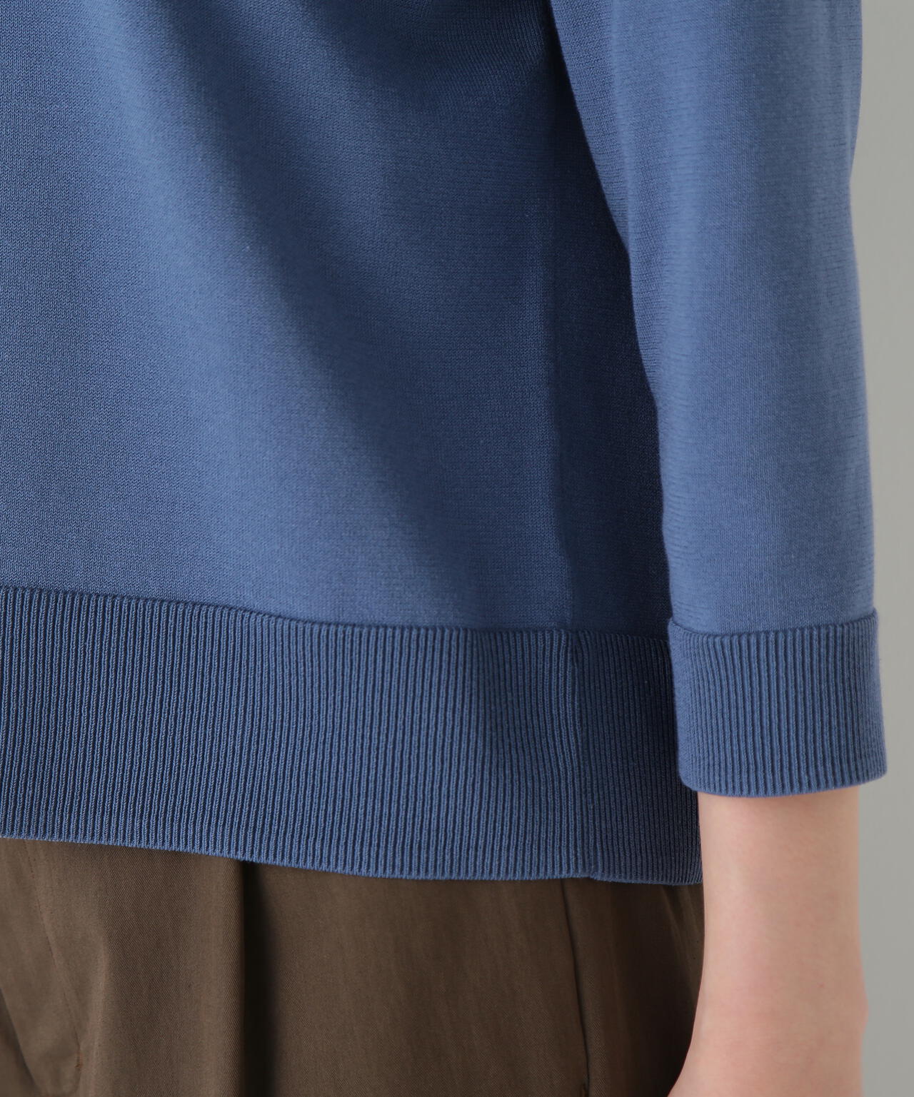 綿ポリエステル取外し衿付プルオーバー