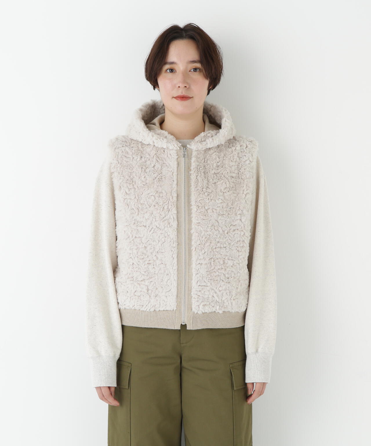 フェイクファージップアップフードベスト