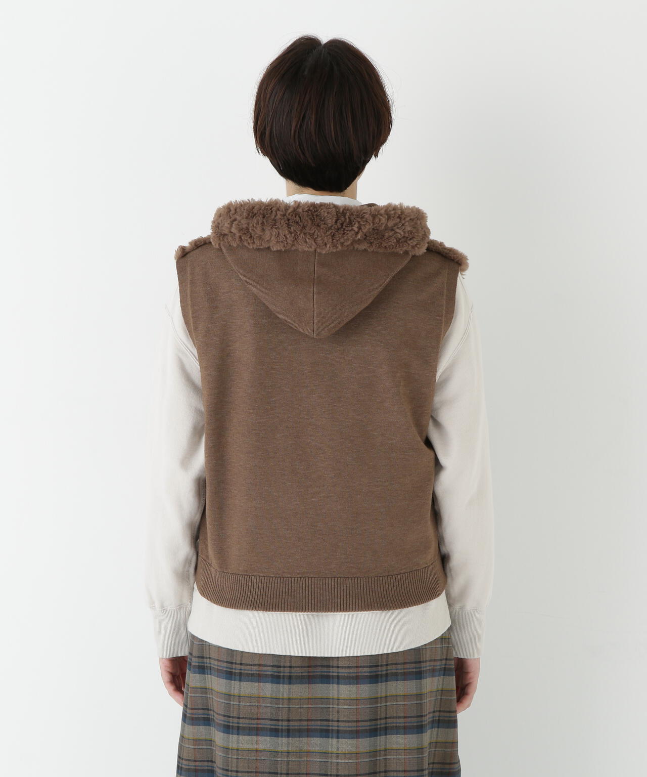 フェイクファージップアップフードベスト