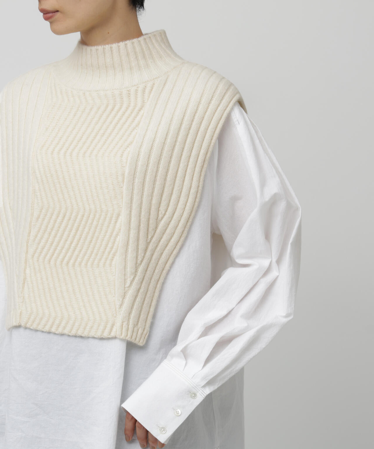 ヘリンボーンモチーフニットベスト