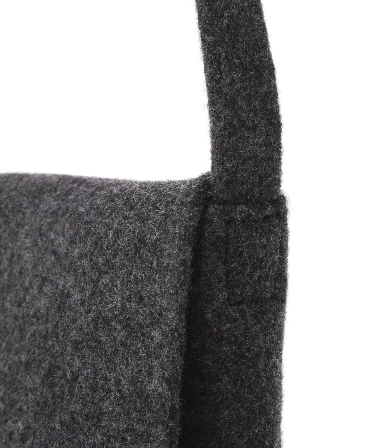 TERRE フェルトバッグ