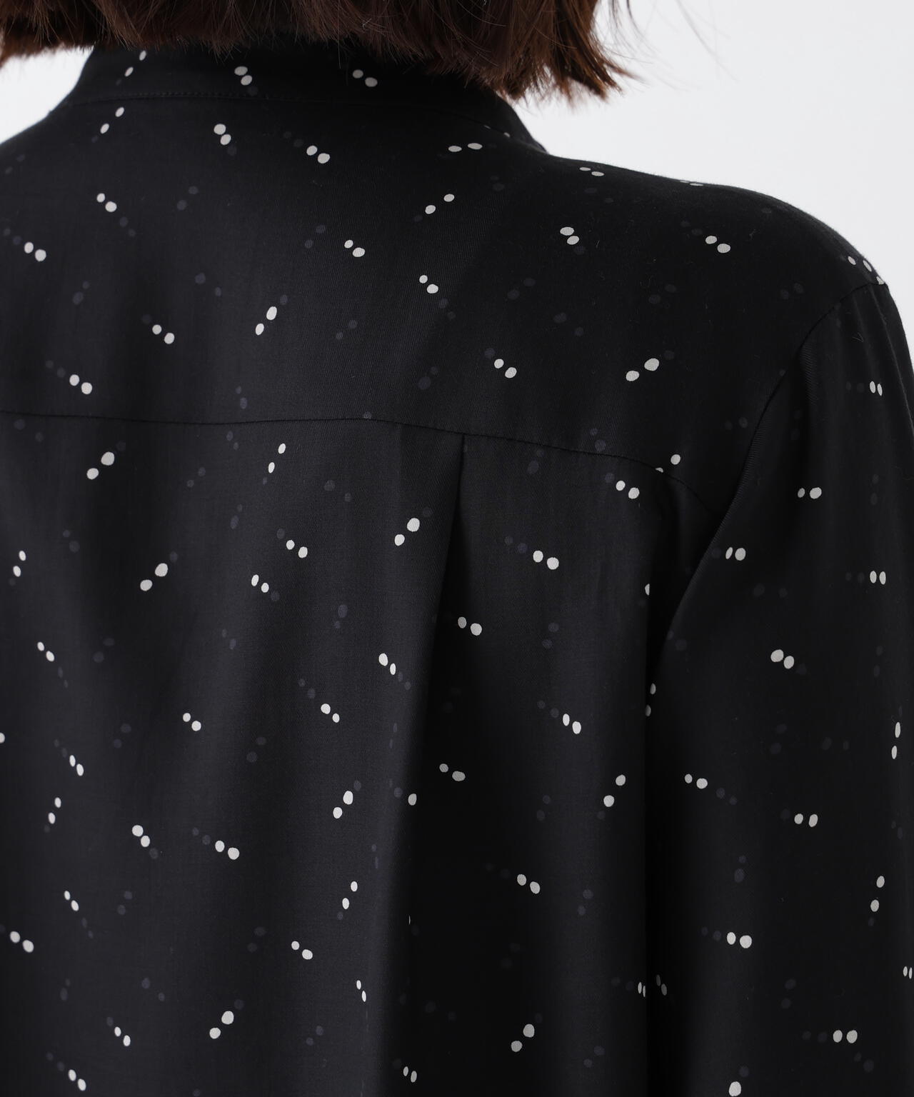 テンセルビエラタイブラウス