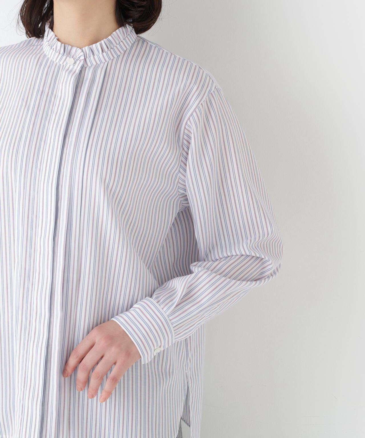 ≪洗える≫先染めストライプスタンドフリルブラウス