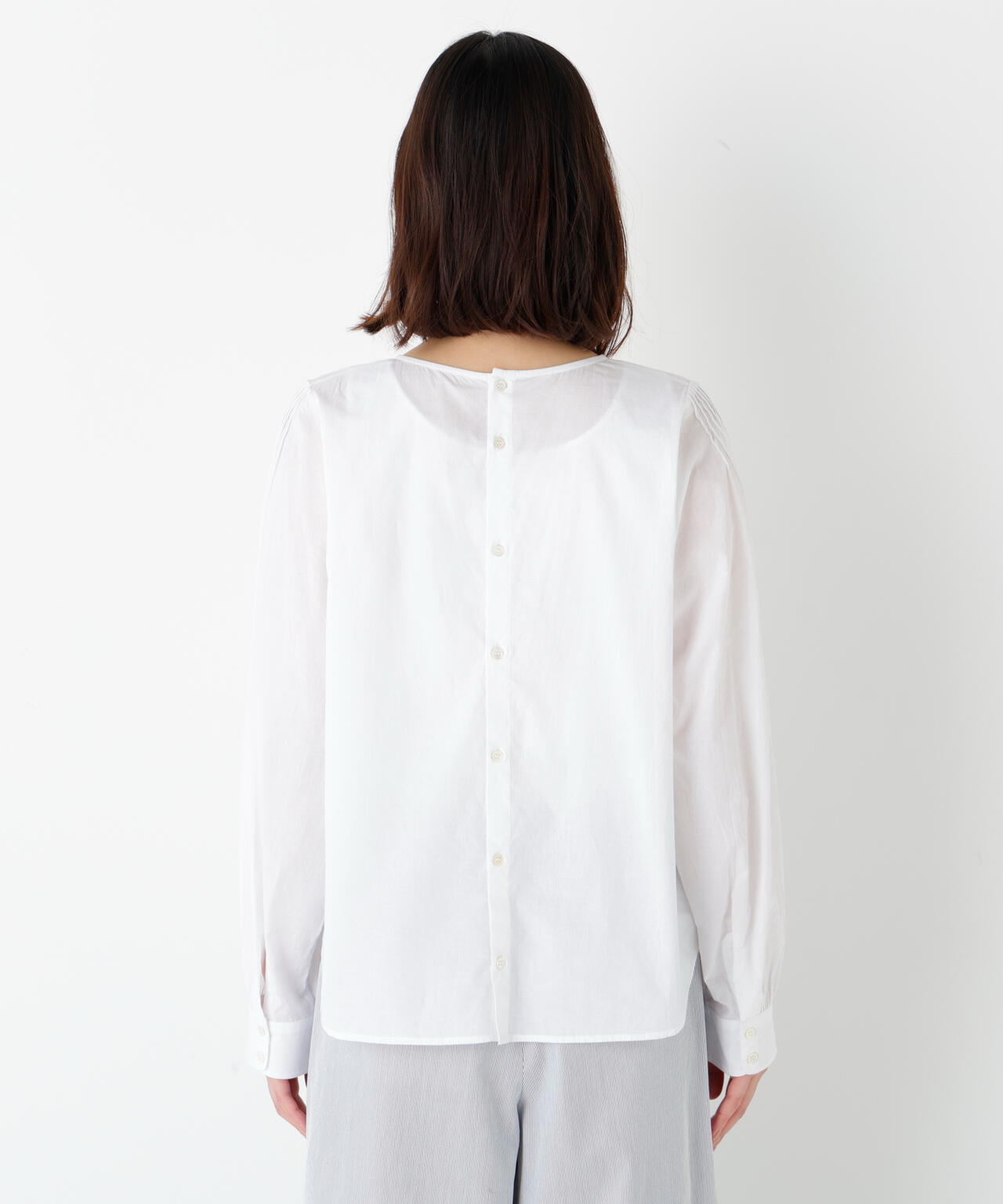 《洗える》インドキルト刺繍ノーカラーブラウス