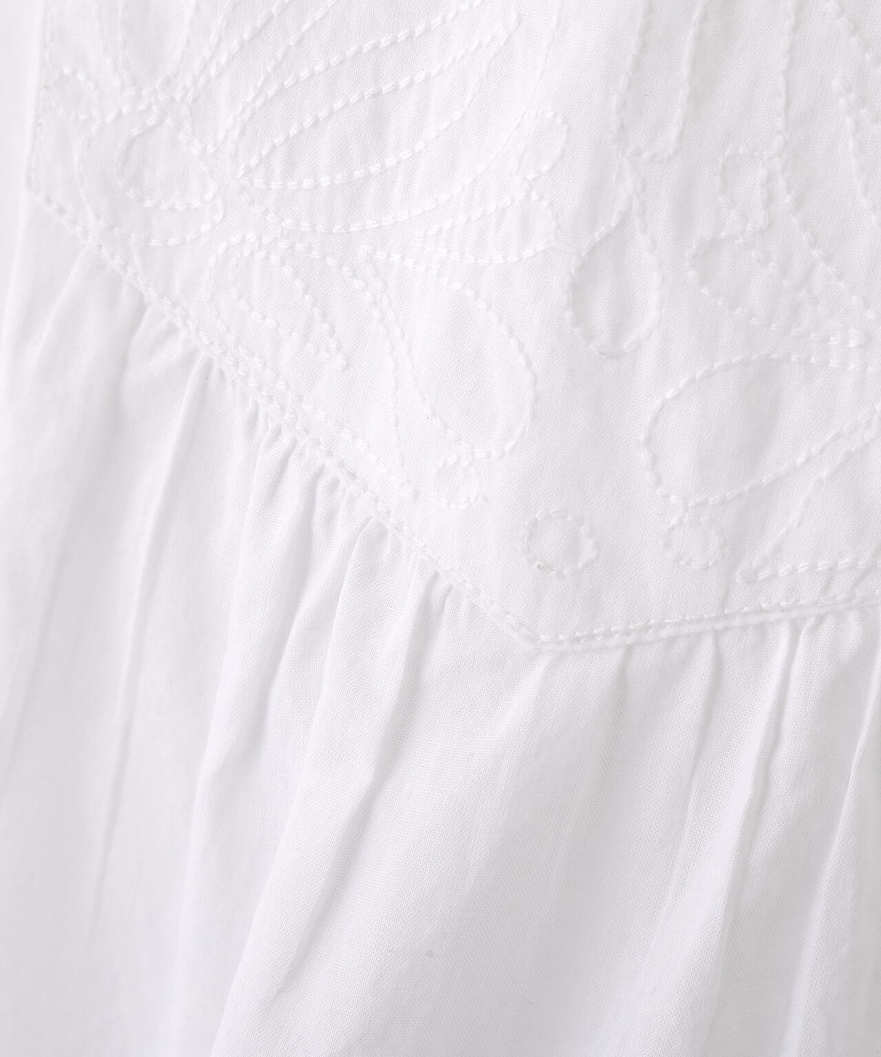 《洗える》インドキルト刺繍ノーカラーブラウス