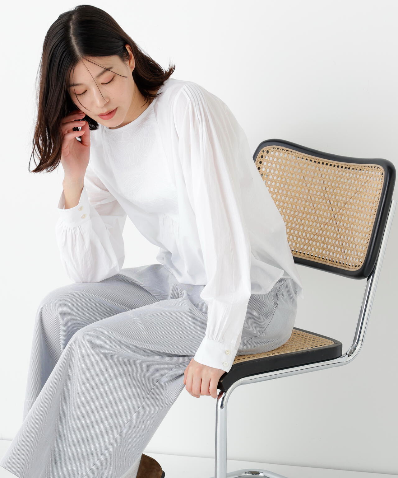 《洗える》インドキルト刺繍ノーカラーブラウス