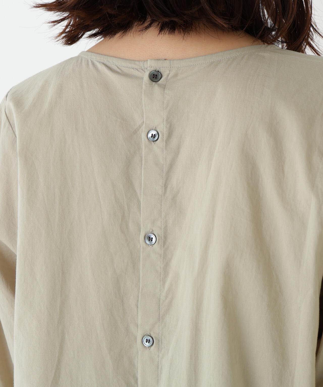 《洗える》インドキルト刺繍ノーカラーブラウス