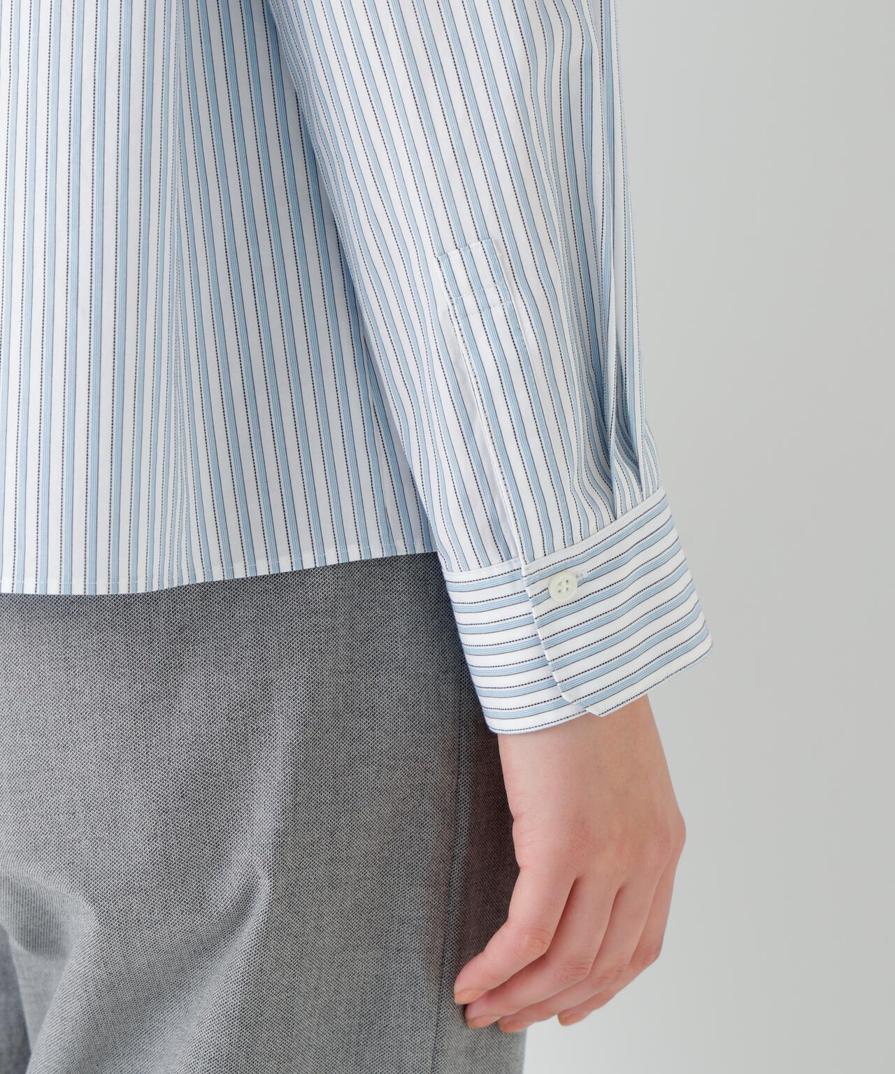 《形態安定 / 洗える》コットンストライプボックスブラウス