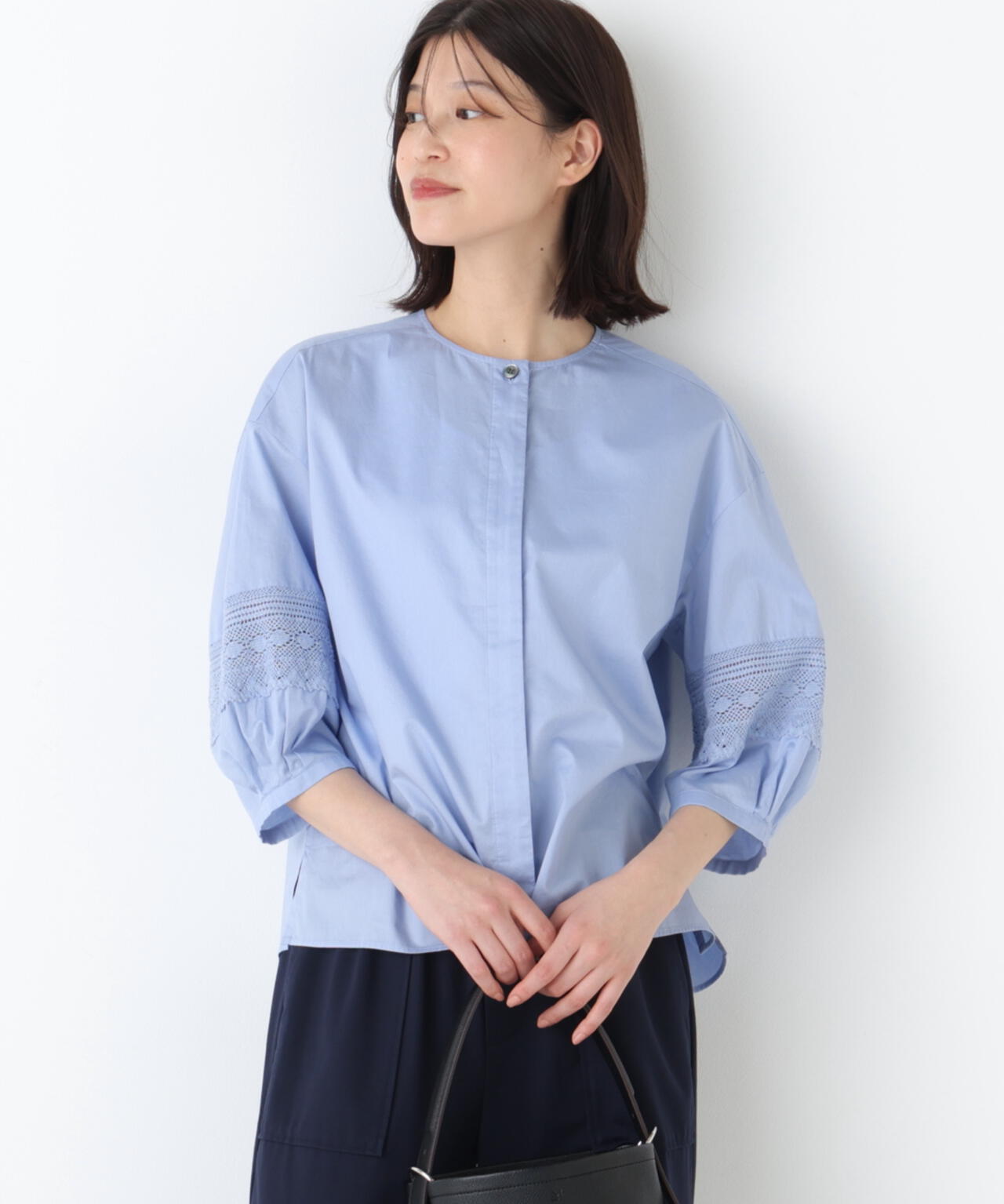 《洗える》レースドッキングクルーネックブラウス