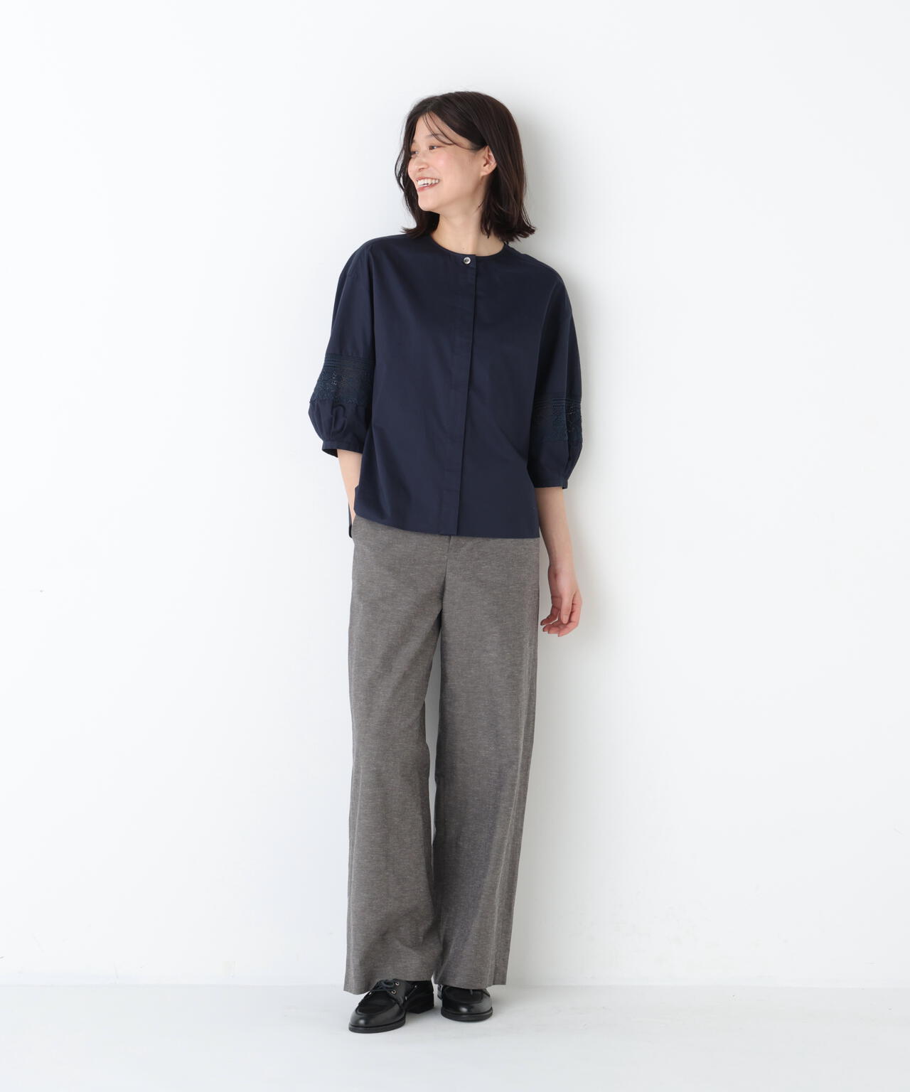 《洗える》レースドッキングクルーネックブラウス