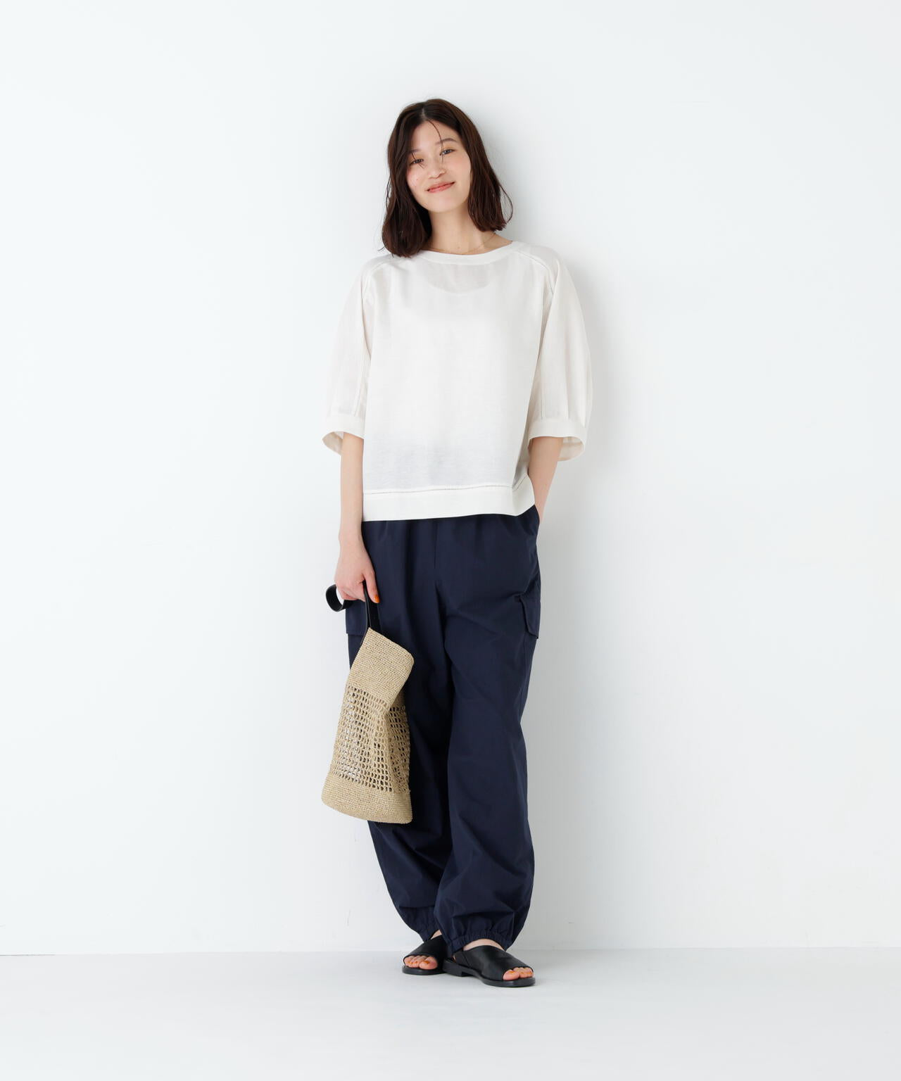 身長168cm B82 W59 H88 着用サイズ:M