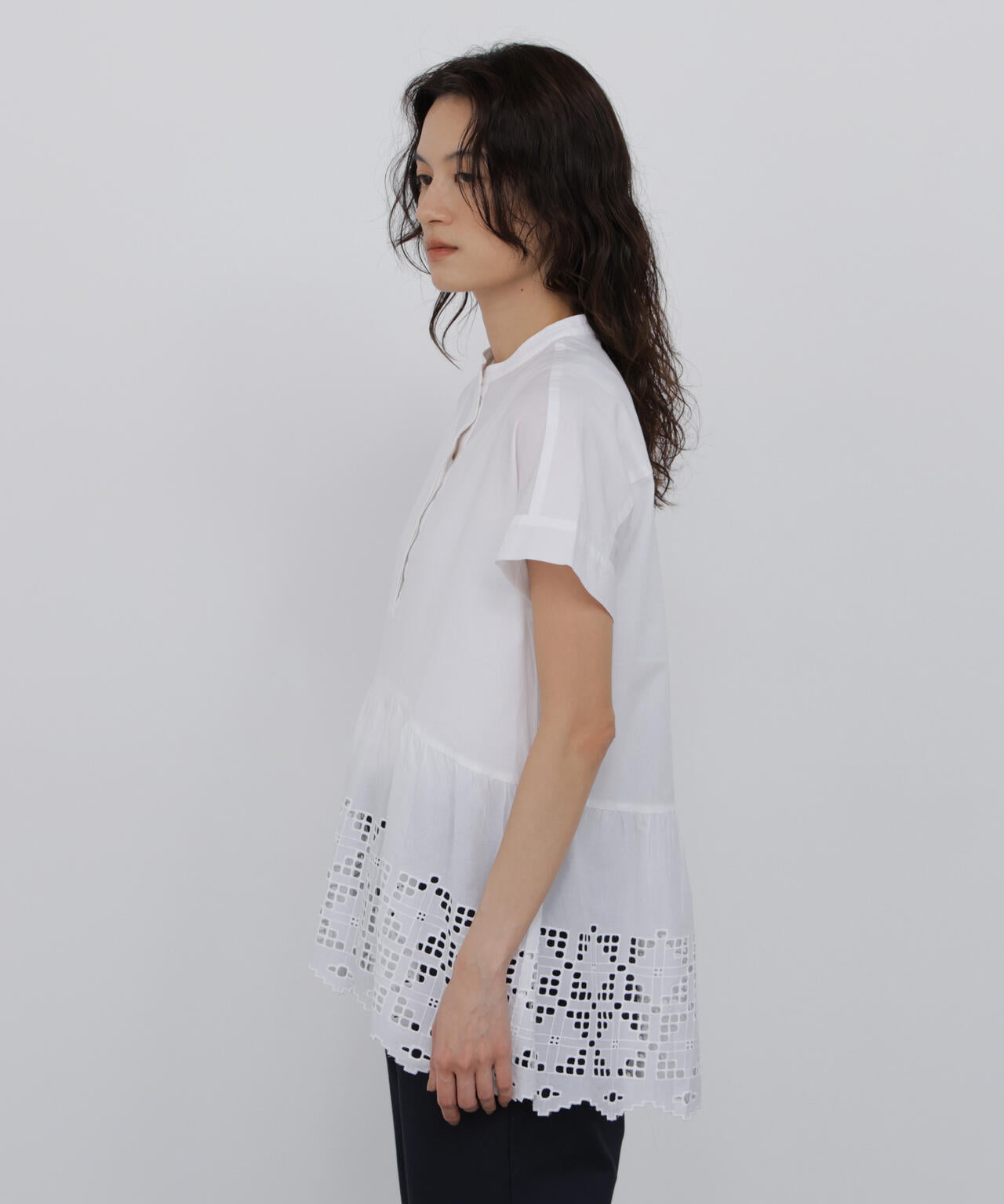 165cm/B:77cm/W:57cm/H:79cm 着用サイズ:M