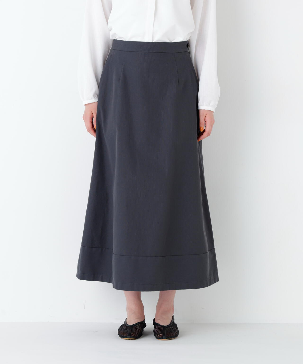 身長168cm B82 W59 H88 着用サイズ:M