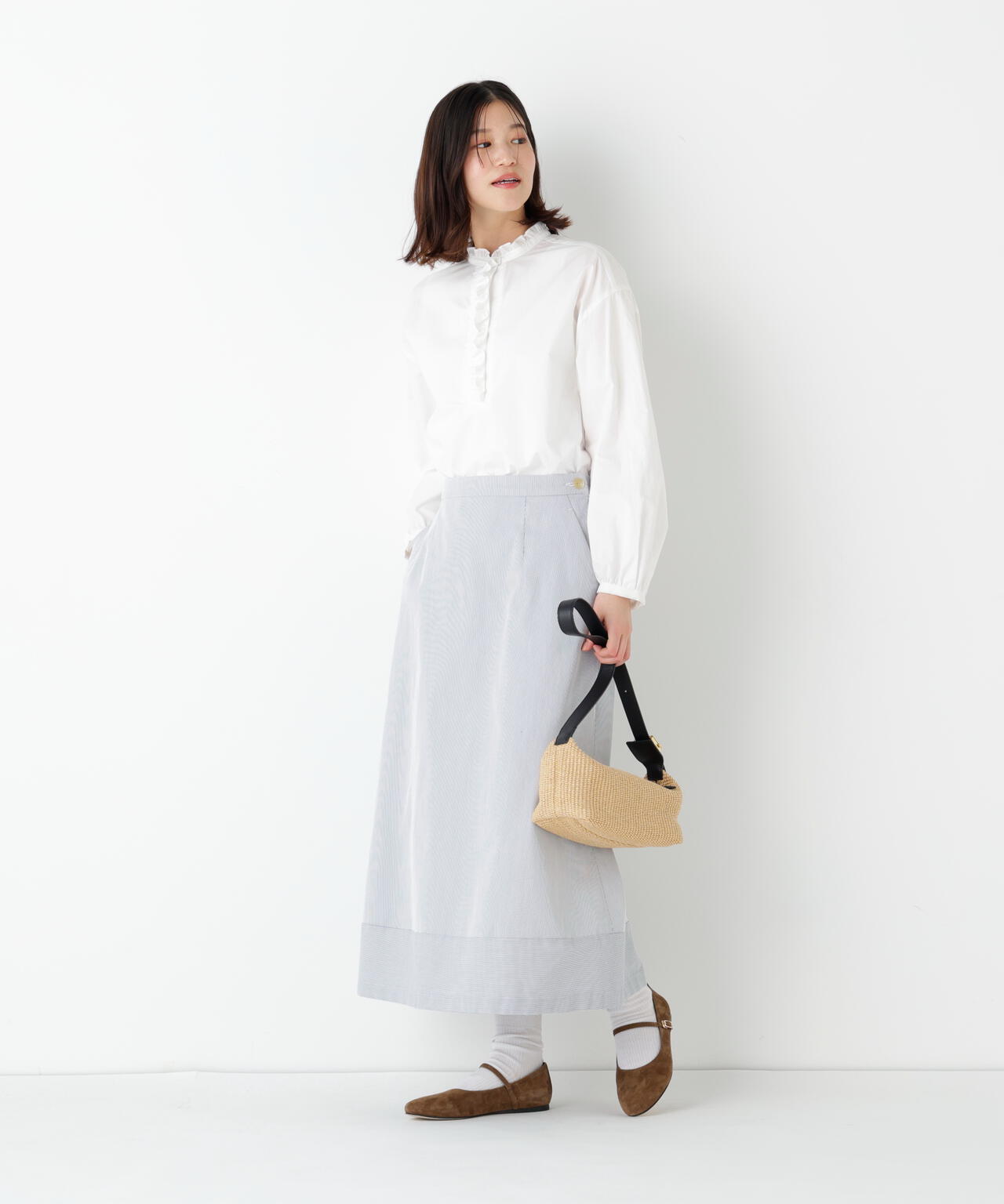 コードストレッチセミフレアースカート