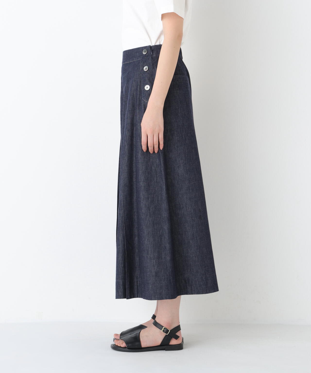 身長168cm B82 W59 H88 着用サイズ:M