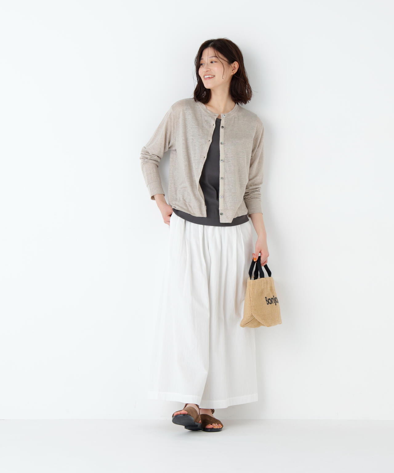 身長168cm B82 W59 H88 着用サイズ:M
